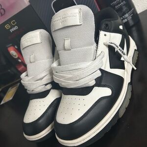 OffWhite Size 9